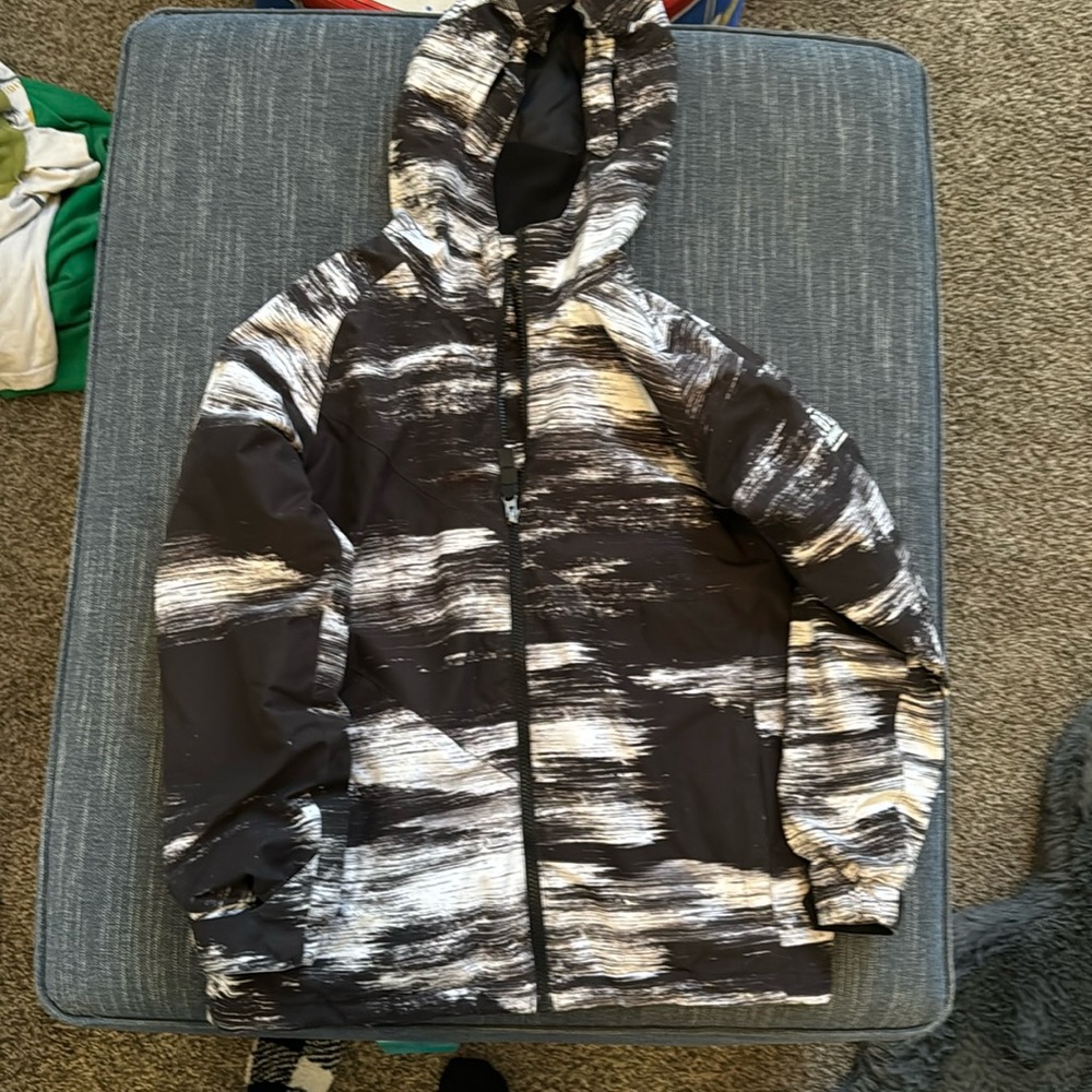 Youth small 9/10  ride snowboarding jacket